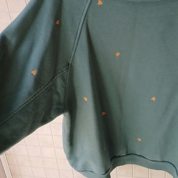 Universal Threads Heart Patterned Sweater - Picture 3 of 7